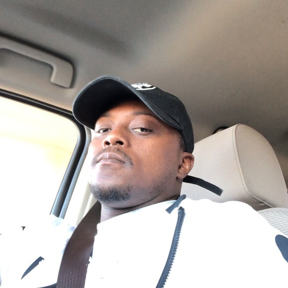 Meet your Posher, Sean - Picture 1 of 1